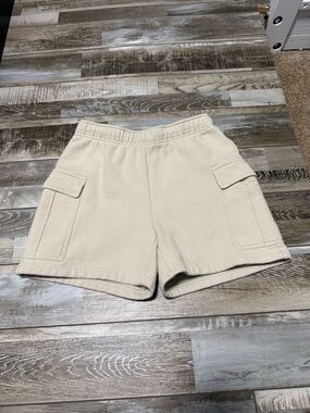 TNA Aritzia Beige Cream Cargo Baggy Sweat Shorts Size S Streetwear